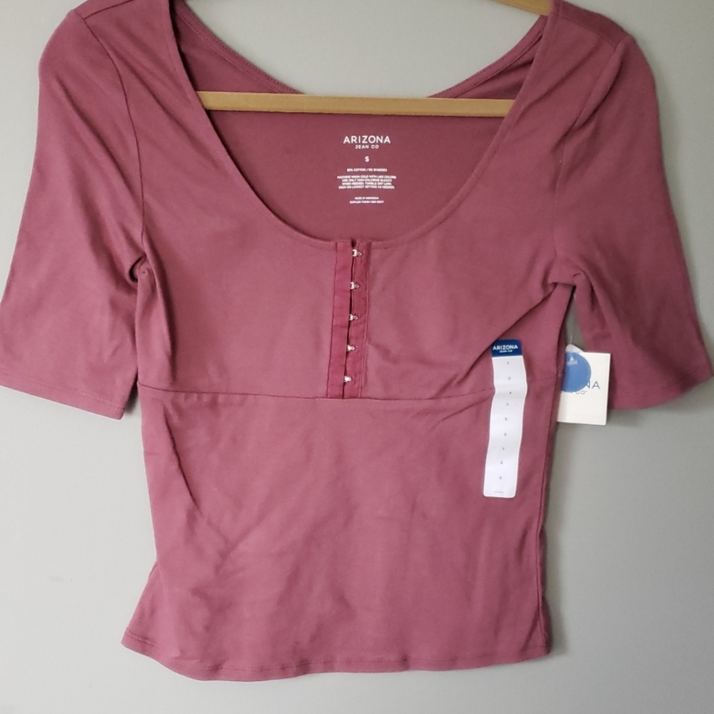 Short sleeved tshirt